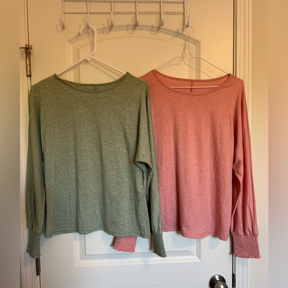 Green and pink comfortable, crewneck, long sleeve shirt bundle - Picture 2 of 2